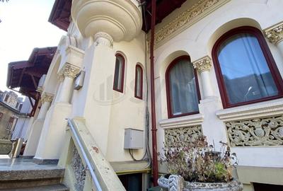 Casă individuală cu 10 camere cu Canalizare în Cișmigiu
