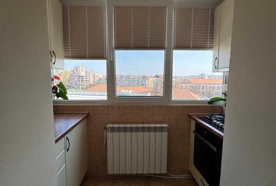Apartament cu 3 camere decomandat în Lotus