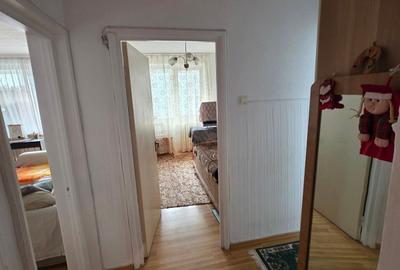 Apartament cu 3 camere decomandat, mobilat în Colentina - 1