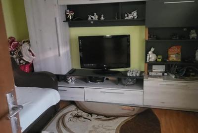 Apartament cu 2 camere decomandat în Pucioasa - 4