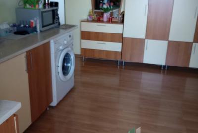 Apartament cu 2 camere decomandat, mobilat în Zorilor