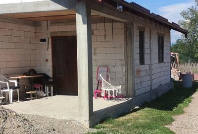 Casă cu Teren 2788 Mp în Oloșag
