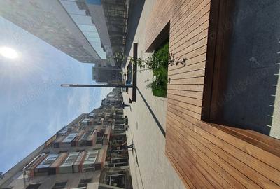 Spațiu comercial, de 330 mp, în Central - 8