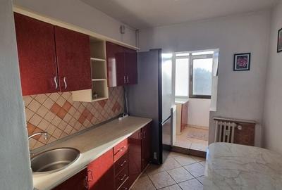 Apartament cu 2 camere decomandat în Democrației