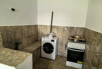 Casă individuală cu 3 camere cu Canalizare în Central - 4