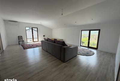 Casă cu 5 camere cu Teren 1175 Mp în Central - 1