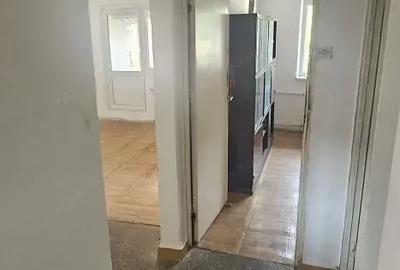 Apartament cu 3 camere decomandat în Luncă