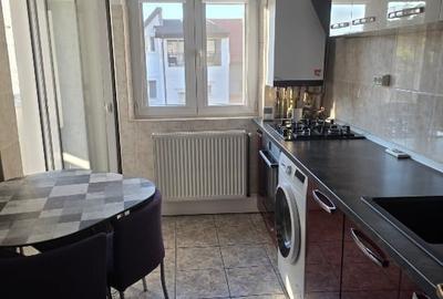Apartament cu 3 camere decomandat, mobilat în Cotroceni