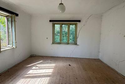 Casă cu 4 camere în Mera