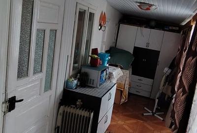 Casă cu 4 camere cu Teren 1000 Mp în Mihai Eminescu