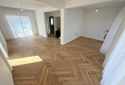 Casă cu 4 camere decomandat în Bucium