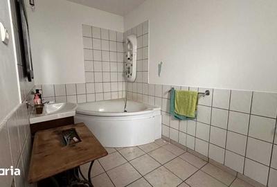 Casă cu 3 camere cu Teren 110 Mp în Poduri - 3