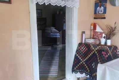 Casă cu 2 camere cu Teren 4085 Mp în Central