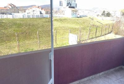 Apartament cu 3 camere decomandat în Exterior Vest - 6