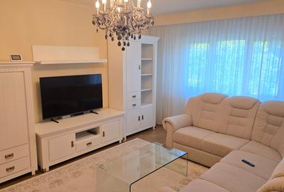 Apartament cu 3 camere decomandat în Ultracentral