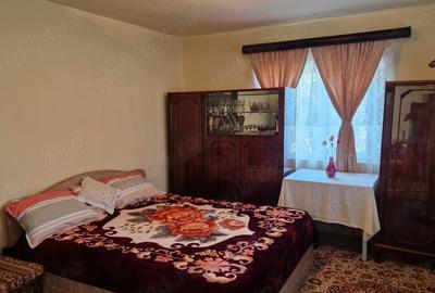 Casă cu 5 camere cu Teren 1265 Mp în Corlățel