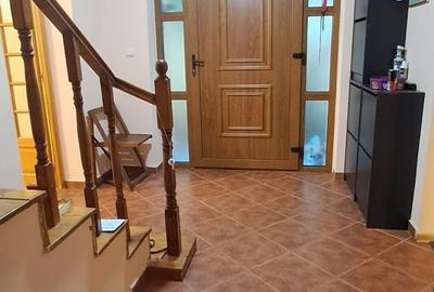 Casă cu 4 camere cu Teren 200 Mp în Baicului