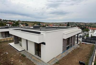 Casă individuală cu 4 camere cu Canalizare în Dealuri Oradea - 2