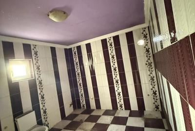 Casă cu 4 camere în Poderei