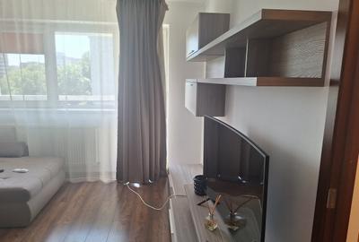 Apartament cu 2 camere decomandat în Drumul Taberei