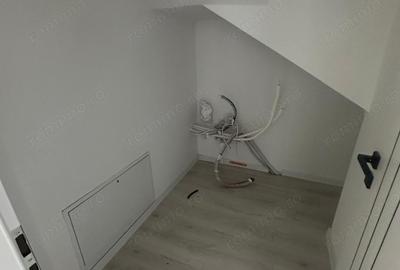 Casă cu 5 camere cu Teren 220 Mp în Mehala - 9
