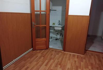 Apartament cu 2 camere decomandat în Calarași 4 - 4