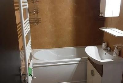 Apartament cu 2 camere decomandat în Lipovei