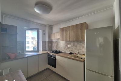 Apartament cu 2 camere decomandat, mobilat în Tractorul - 8