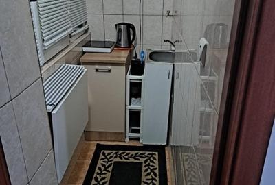 Garsonieră decomandată, mobilată în Romană - 12