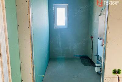Apartament cu 2 camere semidecomandat în Chișoda