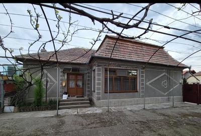 Casă individuală cu 4 camere cu Teren 1625 Mp în Central - 2