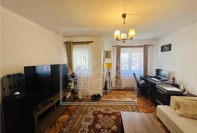 Apartament cu 2 camere decomandat în Turnișor