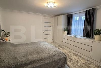 Casă cu 5 camere decomandat cu Teren 3600 Mp în Central