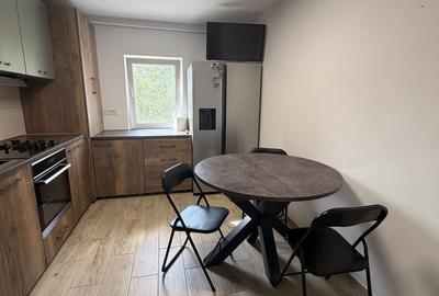 Apartament cu 4 camere în Mărăști