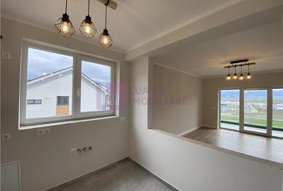 Apartament cu 2 camere decomandat în Cristian