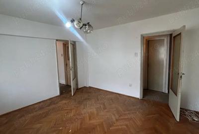 Apartament cu 3 camere decomandat în Micro 16 - 10