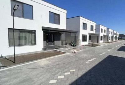 Casă cu 4 camere cu Teren 300 Mp în Frătăuții Vechi - 2