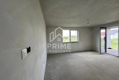 Casă cu 2 camere cu Teren 820 Mp în Totoi - 2