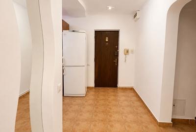 Apartament cu 3 camere decomandat în Rahova
