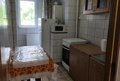 Garsonieră decomandată în Micro 20 - 1