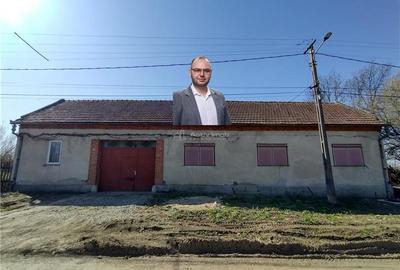 Casă individuală cu 8 camere cu Teren 3800 Mp în Răchitova