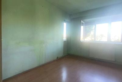 Apartament cu 2 camere decomandat în Minerul