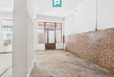 Spațiu comercial, de 269 mp, în Central