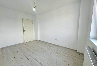 Apartament cu 2 camere decomandat în Tractorul - 3