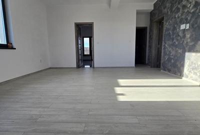 Casă cu 4 camere cu Teren 440 Mp în Miroslava