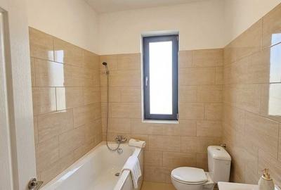 Casă cu 4 camere în Central - 2
