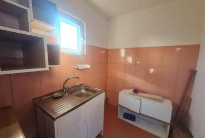 Casă individuală cu 2 camere cu Canalizare în Central - 11