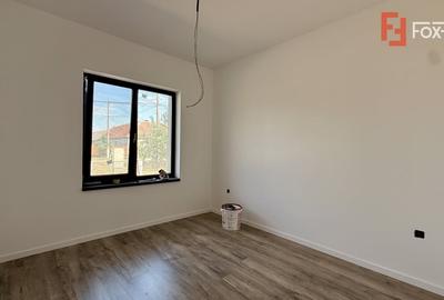 Duplex cu 3 camere cu Canalizare în Albina - 4