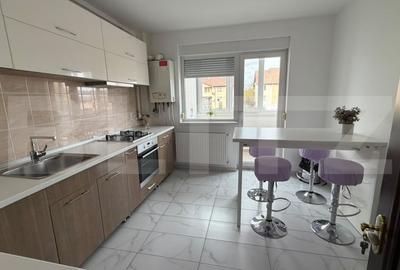 Apartament cu 2 camere decomandat, mobilat în Central