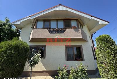 Casă cu 6 camere cu Teren 601 Mp în Central